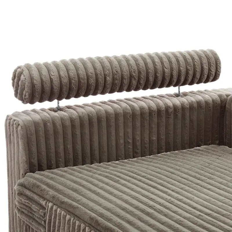 Chaise longue imbottita e morbida per interni