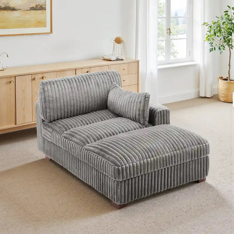 Chaise longue imbottita e morbida per interni
