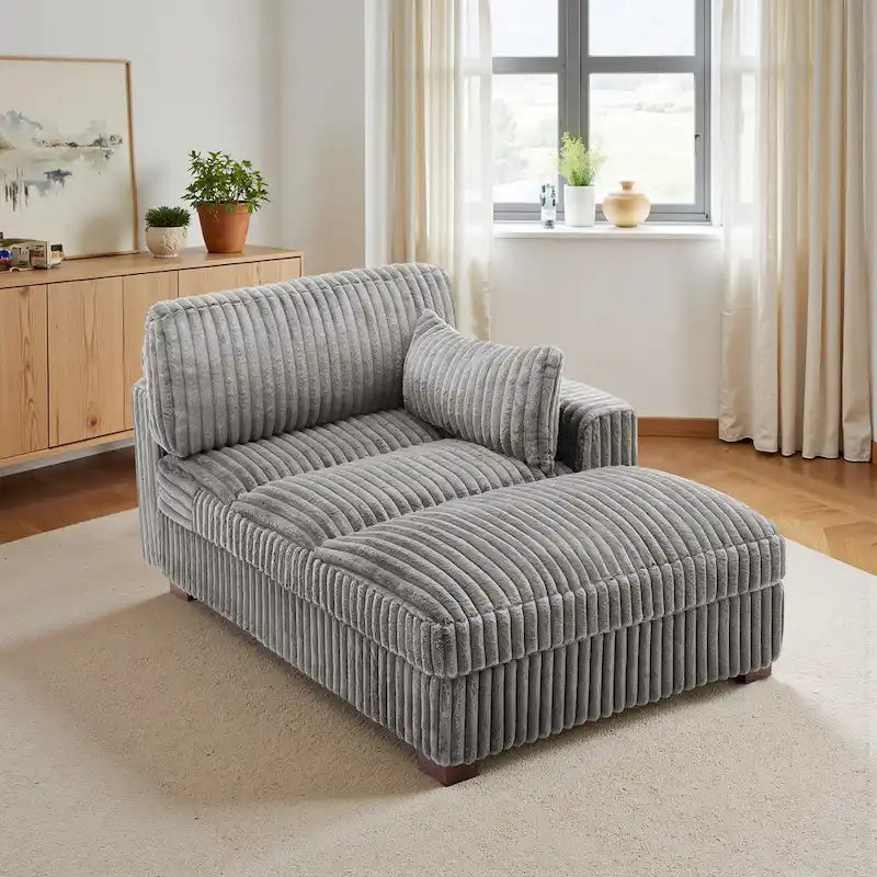 Chaise longue imbottita e morbida per interni