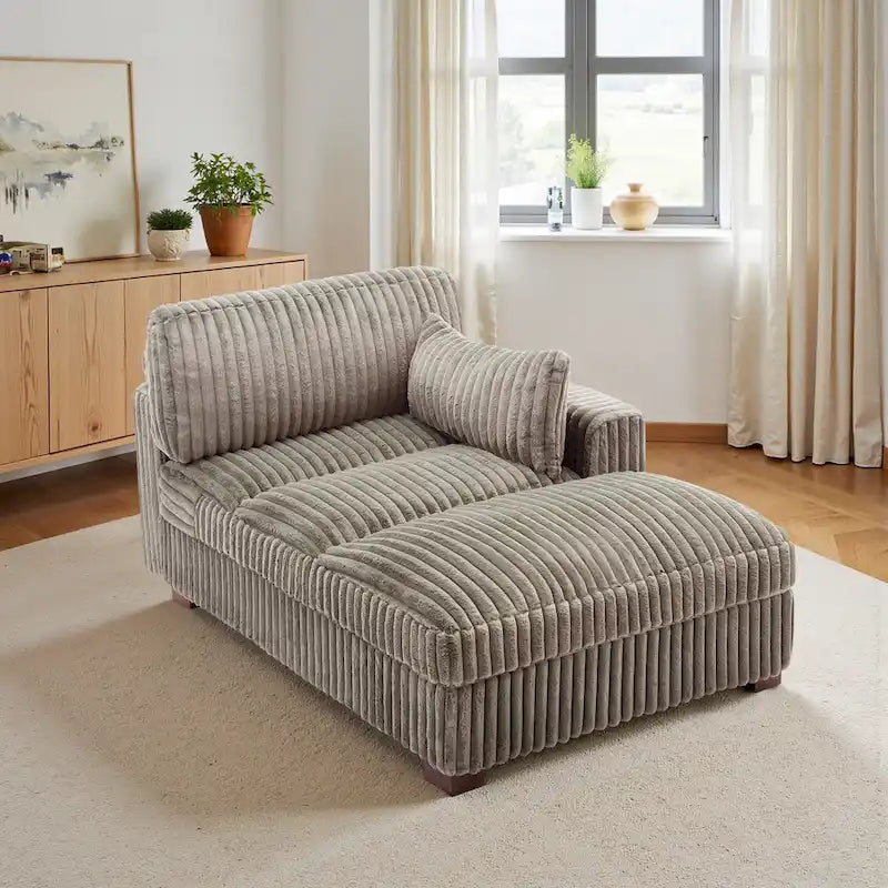 Chaise longue imbottita e morbida per interni