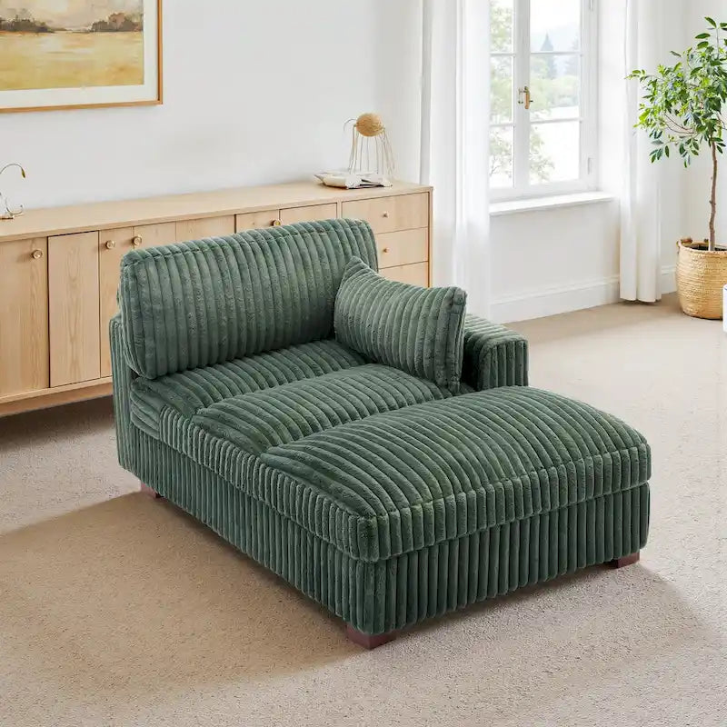 Chaise longue imbottita e morbida per interni