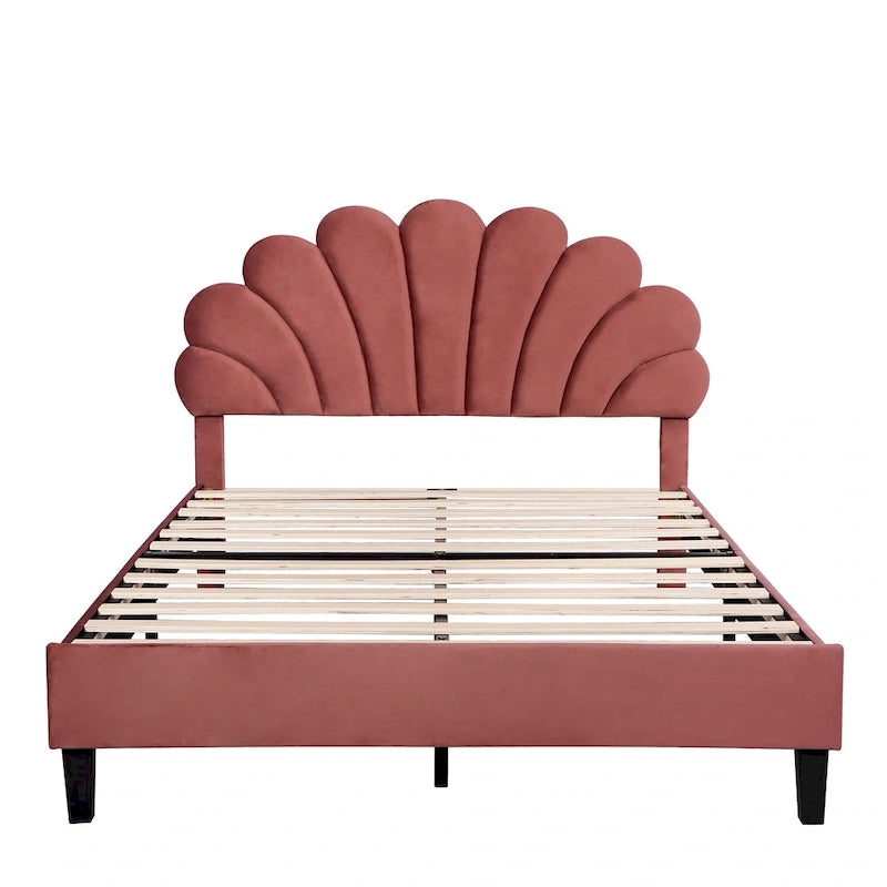 Letto a piattaforma matrimoniale con testiera floreale