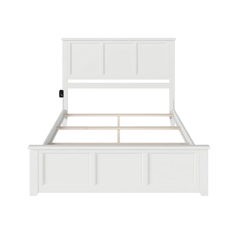 Letto matrimoniale con base e pediera abbinata in bianco